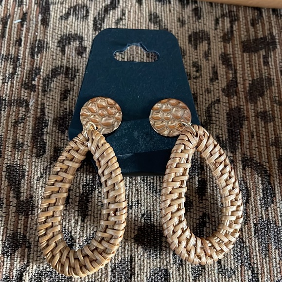 Bundle with Bag and Accessories - Picture 5 of 6